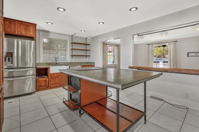 1711 Sherwood Ln, Nashville, TN 37216