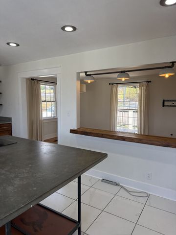 1711 Sherwood Ln, Nashville, TN 37216