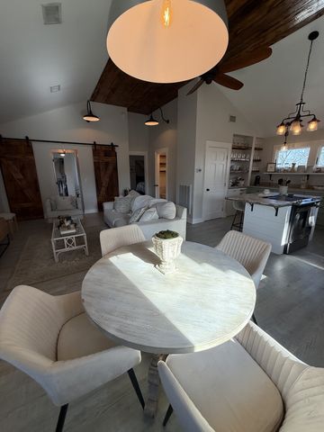 1711 Sherwood Ln, Nashville, TN 37216