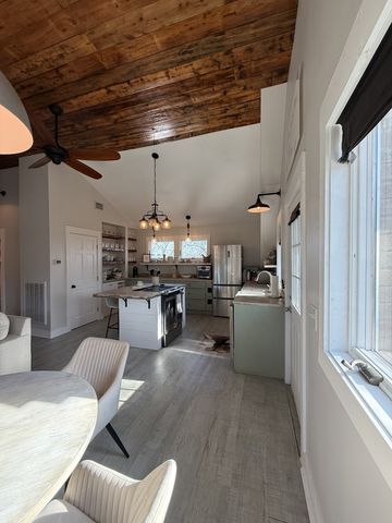 1711 Sherwood Ln, Nashville, TN 37216