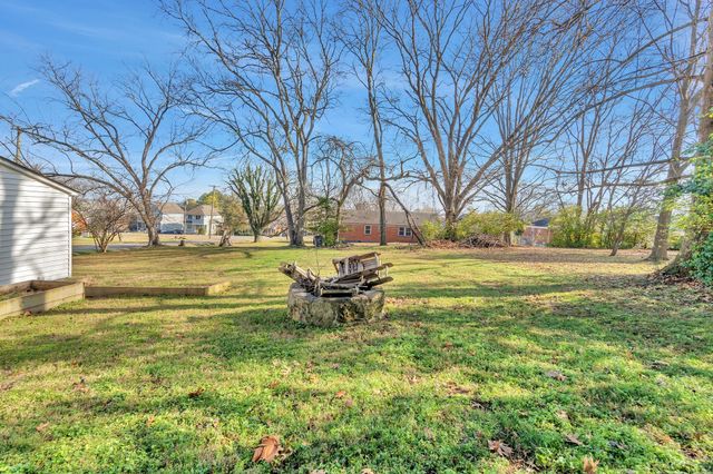 1711 Sherwood Ln, Nashville, TN 37216