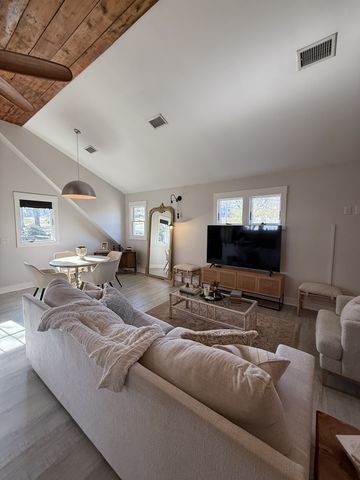 1711 Sherwood Ln, Nashville, TN 37216