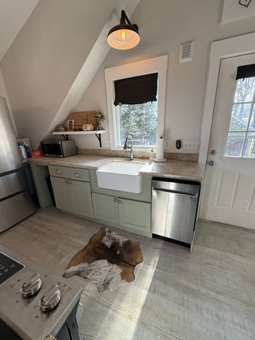 1711 Sherwood Ln, Nashville, TN 37216