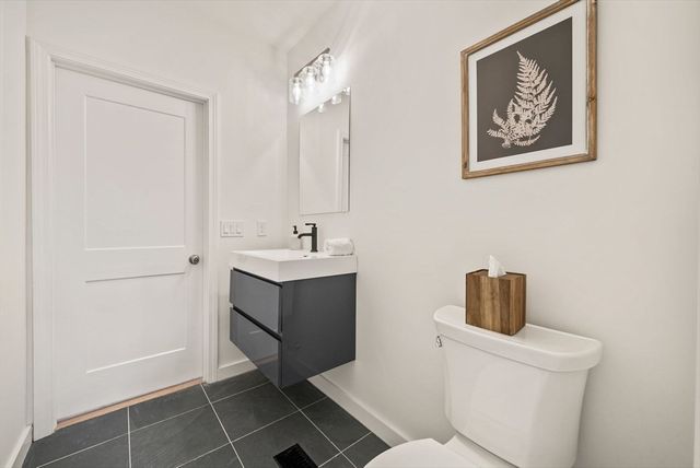 441 Old County Rd, Westport, MA 02790