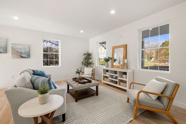 441 Old County Rd, Westport, MA 02790