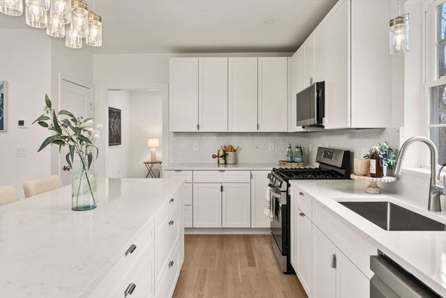 441 Old County Rd, Westport, MA 02790