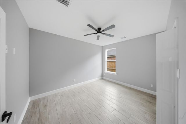 5014 E Meadow Drive, Deer Park, TX 77536
