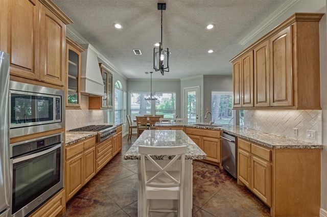 9102 Marshall Court, Magnolia, TX 77354