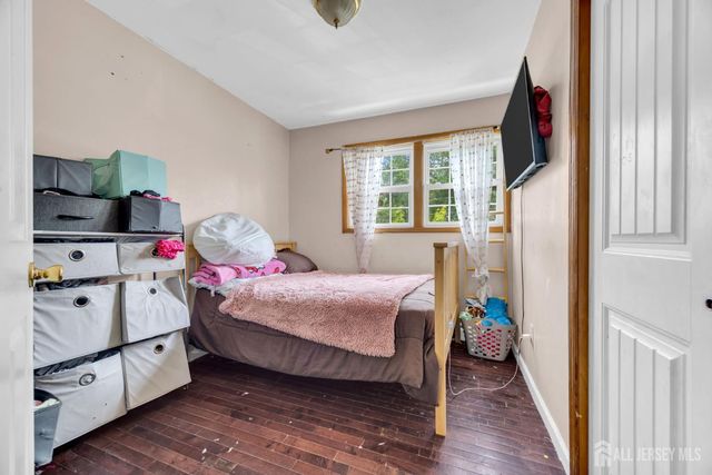 26 Nancy Lane, Piscataway, NJ 08854