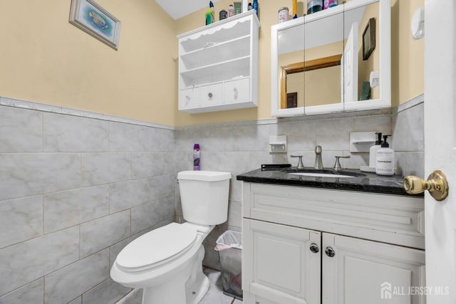 26 Nancy Lane, Piscataway, NJ 08854