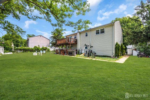 26 Nancy Lane, Piscataway, NJ 08854