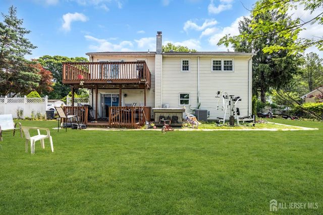 26 Nancy Lane, Piscataway, NJ 08854