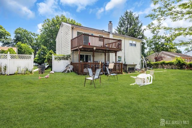 26 Nancy Lane, Piscataway, NJ 08854