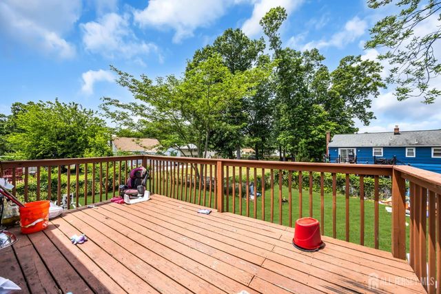 26 Nancy Lane, Piscataway, NJ 08854