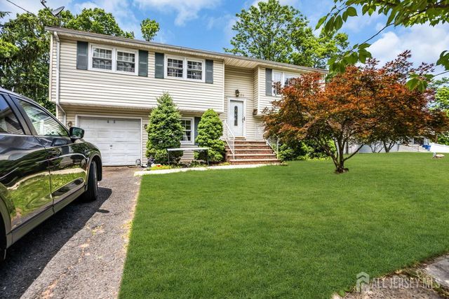 26 Nancy Lane, Piscataway, NJ 08854