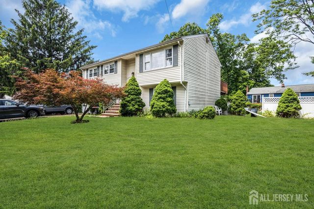 26 Nancy Lane, Piscataway, NJ 08854