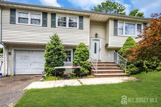 26 Nancy Lane, Piscataway, NJ 08854