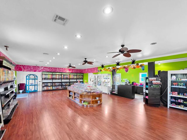 2570 Highway 87, Crystal Beach, TX 77650