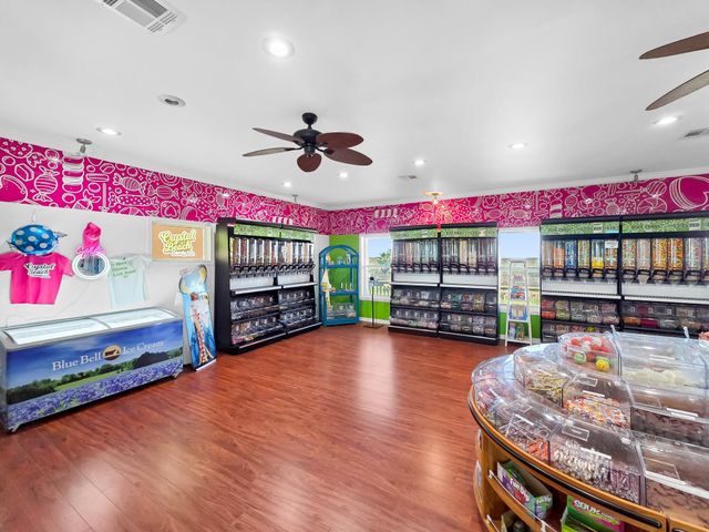 2570 Highway 87, Crystal Beach, TX 77650