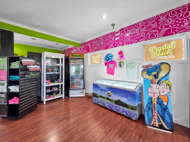 2570 Highway 87, Crystal Beach, TX 77650