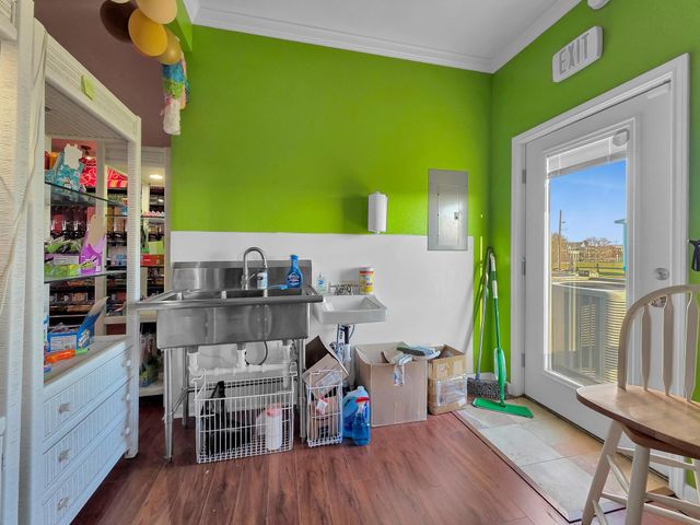 2570 Highway 87, Crystal Beach, TX 77650