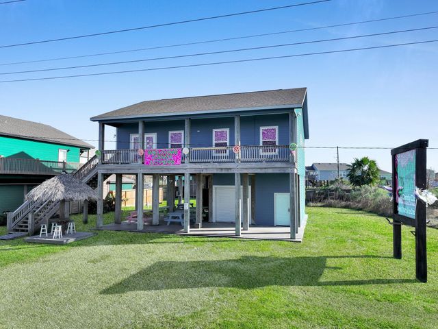 2570 Highway 87, Crystal Beach, TX 77650