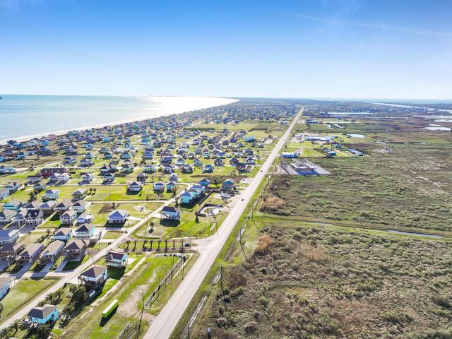 2570 Highway 87, Crystal Beach, TX 77650