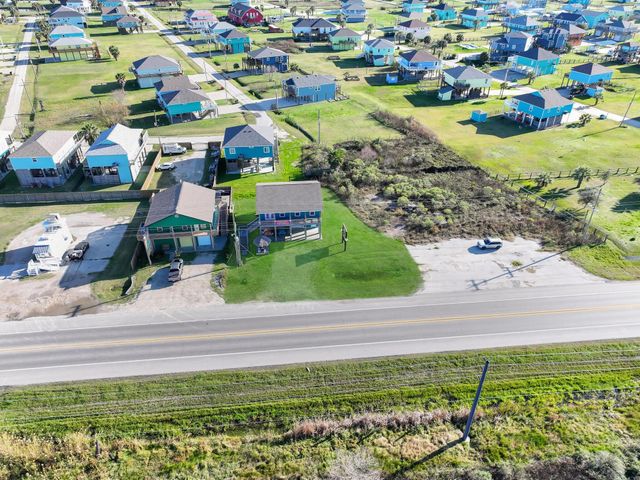 2570 Highway 87, Crystal Beach, TX 77650
