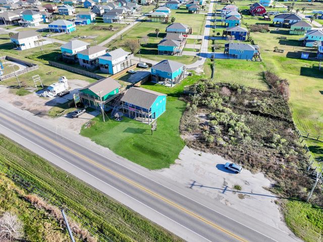 2570 Highway 87, Crystal Beach, TX 77650