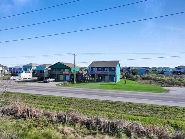 2570 Highway 87, Crystal Beach, TX 77650