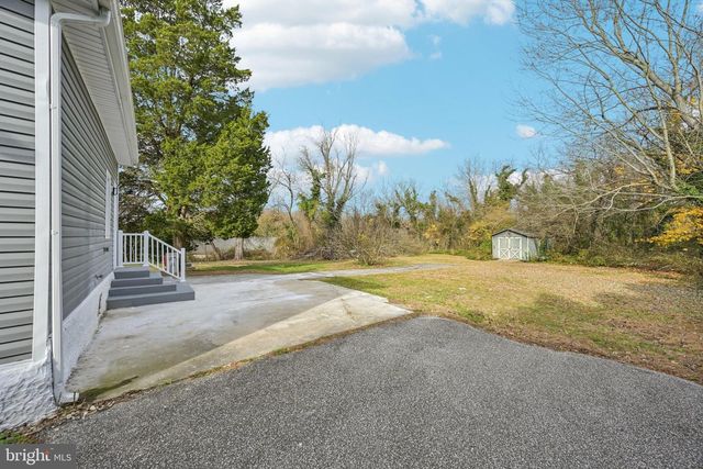 998 E BUTLER AVE, Vineland, NJ 08360