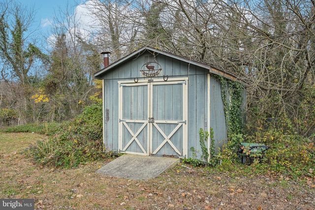 998 E BUTLER AVE, Vineland, NJ 08360