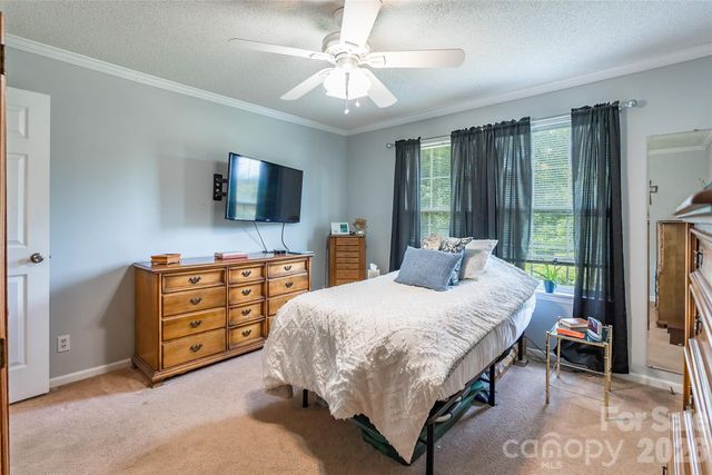 1828 Pine Hollow Place, Hudson, NC 28638