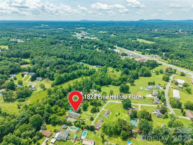 1828 Pine Hollow Place, Hudson, NC 28638