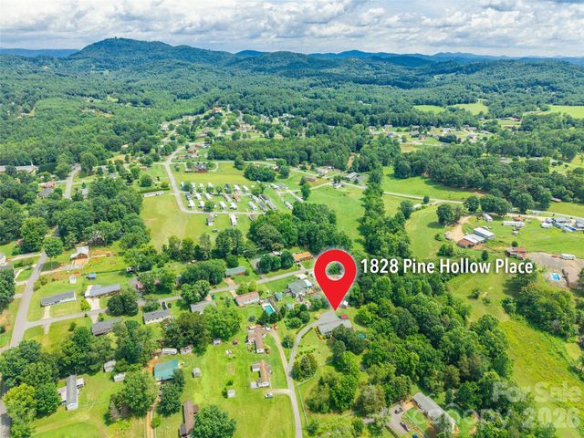 1828 Pine Hollow Place, Hudson, NC 28638