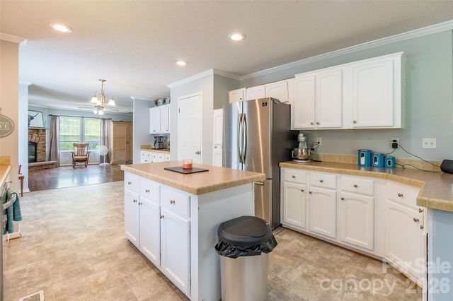 1828 Pine Hollow Place, Hudson, NC 28638