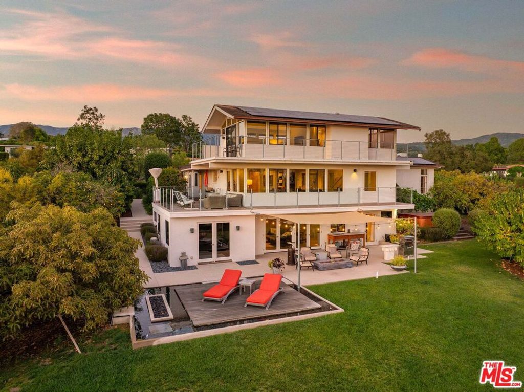 Image 2 of property listing at 7401 Shepard Mesa Road, Carpinteria, CA 93013