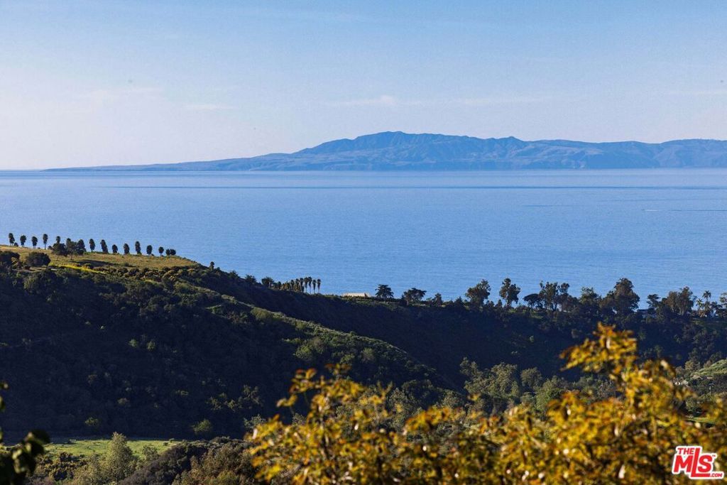 Image 23 of property listing at 7401 Shepard Mesa Road, Carpinteria, CA 93013
