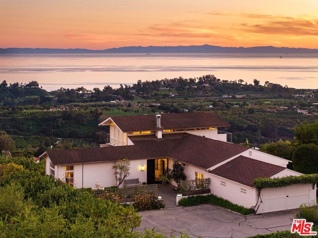 Image 29 of property listing at 7401 Shepard Mesa Road, Carpinteria, CA 93013