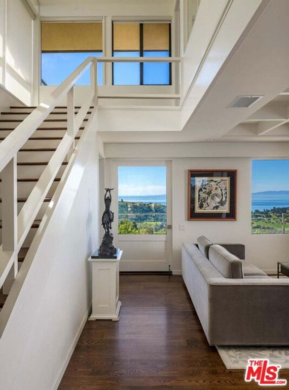 Image 5 of property listing at 7401 Shepard Mesa Road, Carpinteria, CA 93013