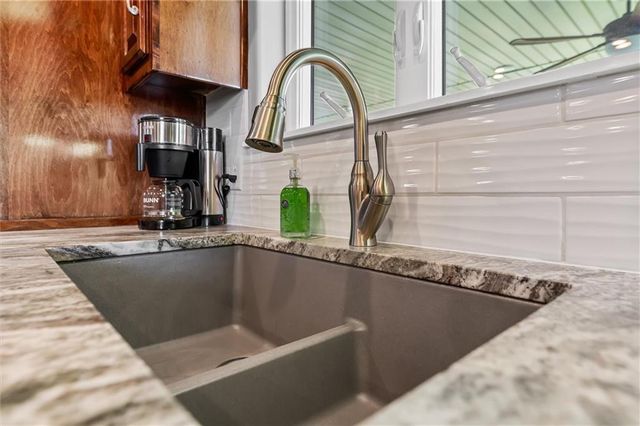 1401 Ann Circle, Excelsior Springs, MO 64024