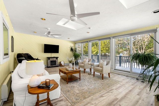 6 Golden Gate Drive, Hooksett, NH 03106