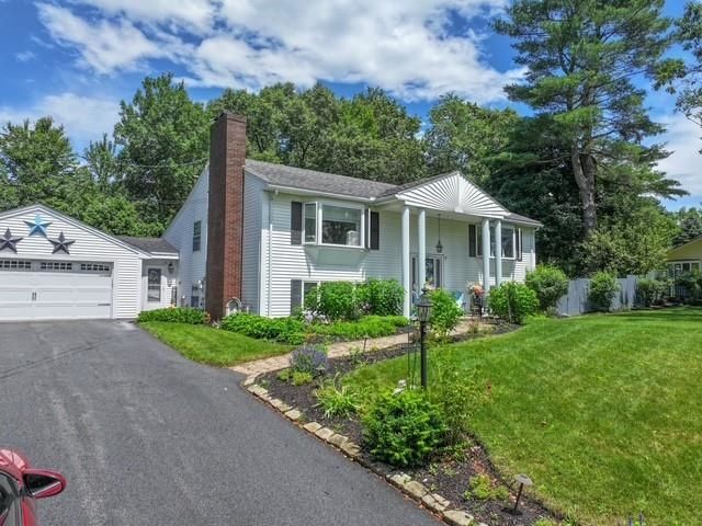 6 Golden Gate Drive, Hooksett, NH 03106