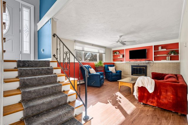 6 Golden Gate Drive, Hooksett, NH 03106