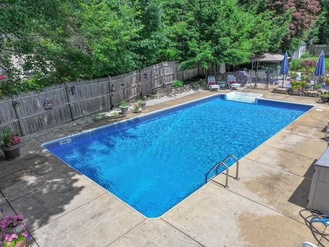 6 Golden Gate Drive, Hooksett, NH 03106