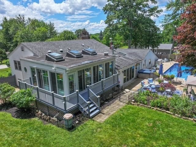 6 Golden Gate Drive, Hooksett, NH 03106