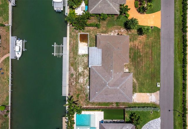525 SLOOP LANE, Longboat Key, FL 34228