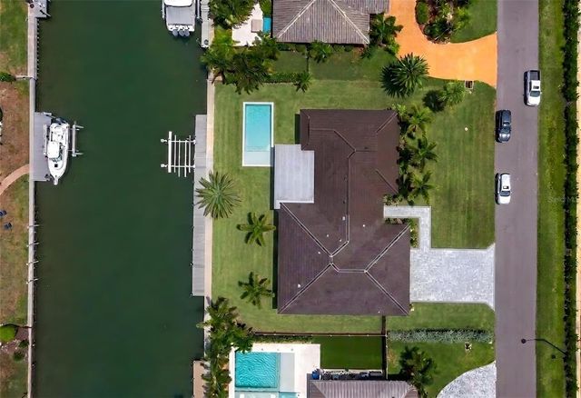 525 SLOOP LANE, Longboat Key, FL 34228