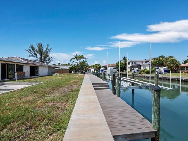 525 SLOOP LANE, Longboat Key, FL 34228