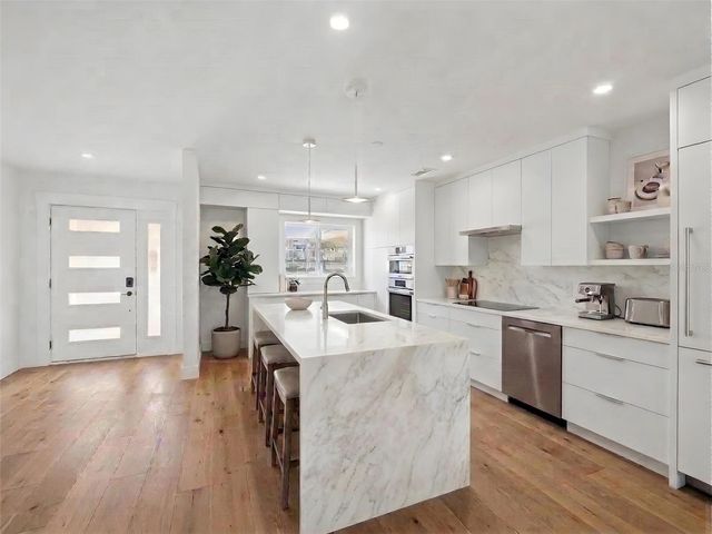 525 SLOOP LANE, Longboat Key, FL 34228